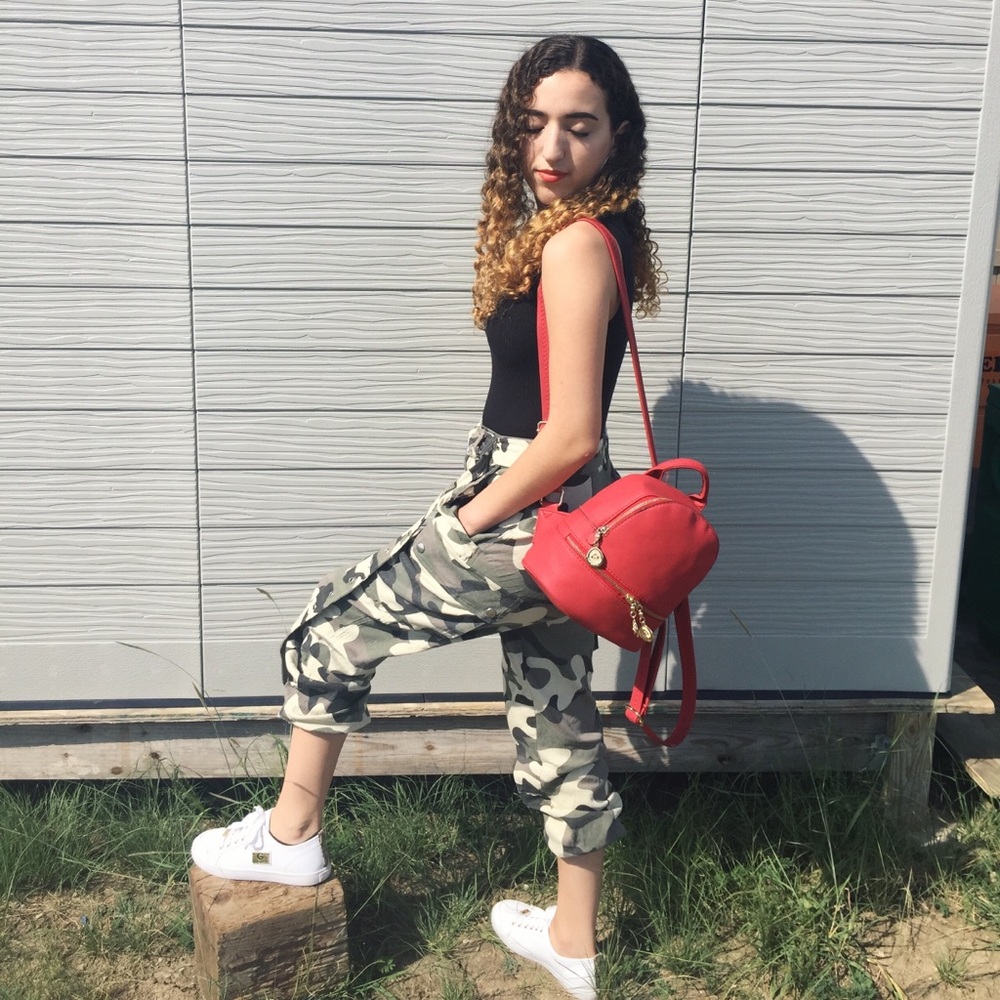 Cute & stylish red bag